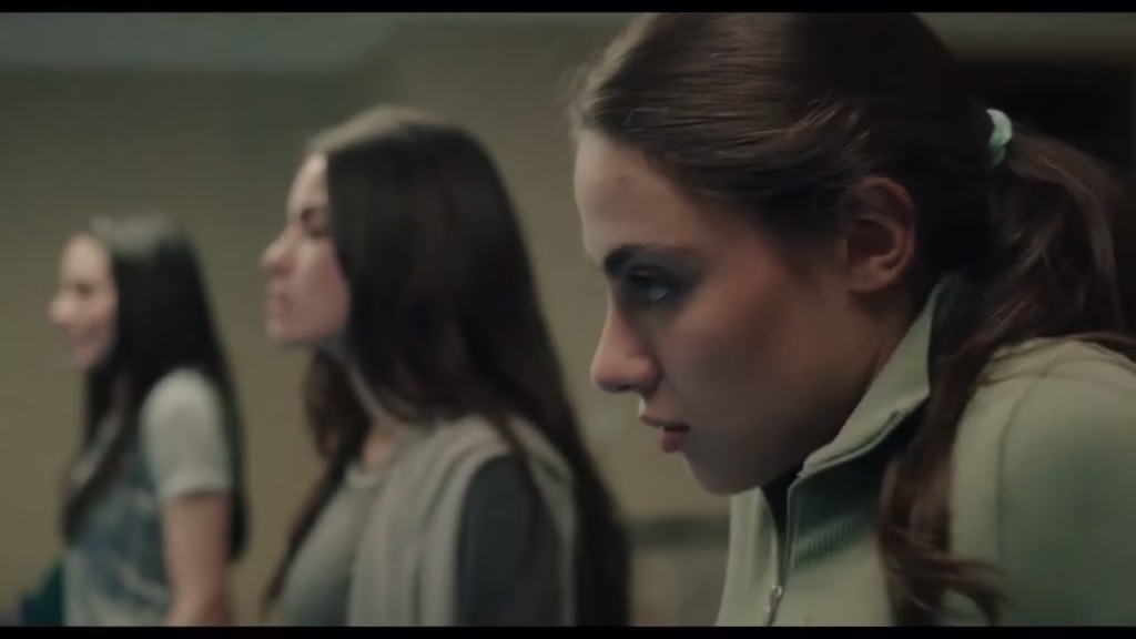 Mond Moon Ay Film İncelemesi Arakat Mag İstanbul Film Festivali Kurdwin Ayub Florentina Holzinger Celina Sarhan Andria Tayeh