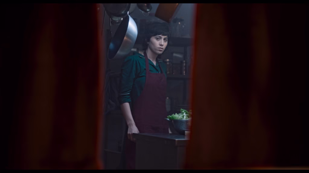 O Da Bir Şey Mi Film İncelemesi Arakat Mag 2025 44 İstanbul Film Festivali Pelin Esmer Timuçin Esen Merve Asya Özgür İpek Bilgin