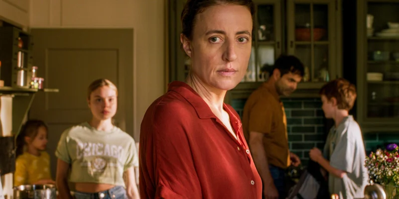 The Sparrow in the Chimney Film İncelemesi Arakat Mag 44 İstanbul Film Festivali Ramon Zürcher Maren Eggert Britta Hammelstein Luise Heyer