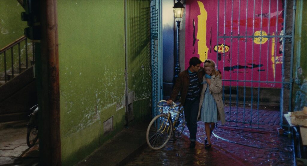 The Umbrellas of Cherbourg Film İncelemesi Arakat Mag İstanbul Film Festivali Cinemania Jacques Demy Catherine Deneuve Nino Castelnuovo Anne Vernon