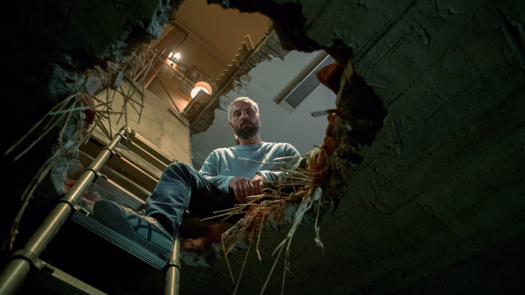 Brick Film İncelemesi Arakat Mag Philip Koch Matthias Schweighöfer Ruby O Fee Frederick Lau Netflix Türkiye