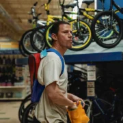 Roofman Film İncelemesi Arakat Mag Derek Cianfrance Channing Tatum Kirsten Dunst Peter Dinklage Bir Film Filmekimi 2025