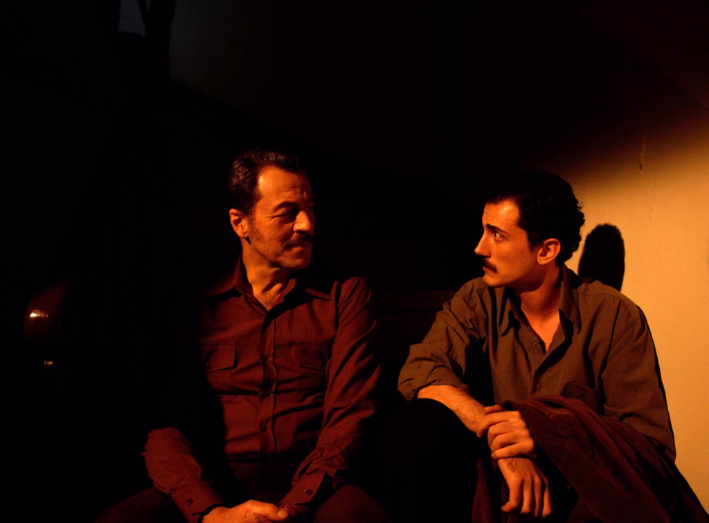 Parçalı Yıllar Film İncelemesi Arakat Mag 2025 Antalya Altın Portakal Ulusal Uzun Metraj Hasan Tolga Pulat Yetkin Dikinciler Mine Çayıroğlu Umut Aciboga Vahdet Çakar