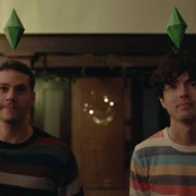 Twinless Film İncelemesi Arakat Mag 2025 James Sweeney Dylan O’Brien Lauren Graham Arkira Chantaratananond