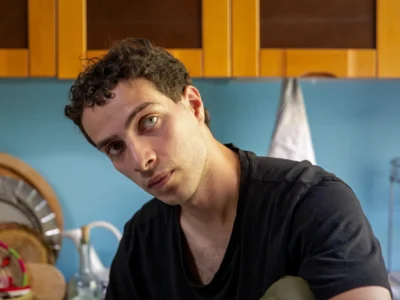 Inside Amir Film İncelemesi Arakat Mag 2025 45 İstanbul Film Festivali Amir Azizi Amir Hossein Hosseini Nade Pourmahin Nariman Farrokhi